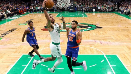 唐斯创纪录表现助尼克斯逼近东决，布朗森末节爆发逆转凯尔特人