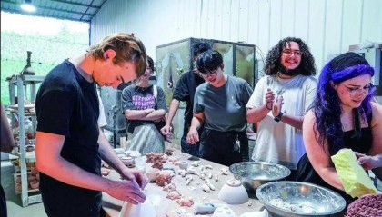 年轻人为啥扎堆景德镇？