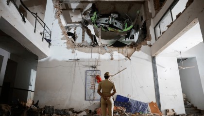 印方反驳美方“印度空难调查”：飞机坠毁前数小时曾出现故障，不排除自动熄火可能