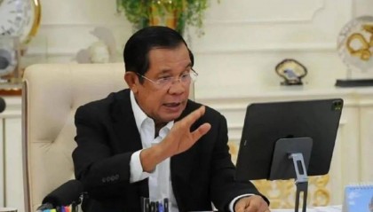 总理府已被围，佩通坦拒绝辞职，军方态度坚决，陆军司令作出决定