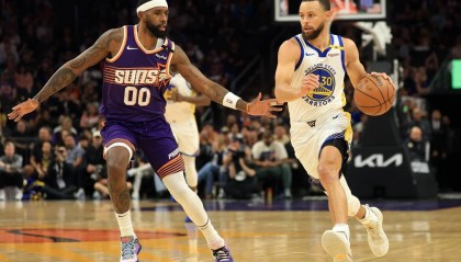 库里25+9布克空砍21分 波杰22+5勇士送太阳7连败