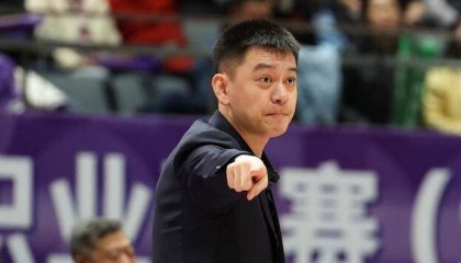 杨鸣:辽篮不容易 第三阶段被盼“死刑”被质疑