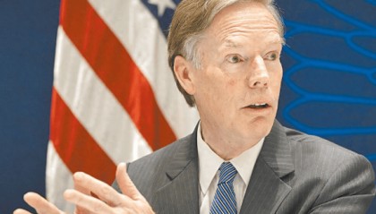 离任了才敢说真话，美前驻华大使：特朗普低估中国，做错了一件事