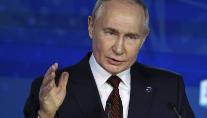 中方接受普京邀请，消息刚出，蒙古国也想开了，跨境铁路提上日程