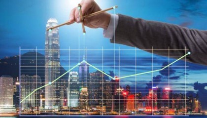 浙江62岁女富豪投案自首！曾三次登上胡润百富榜，丈夫儿子已入加拿大国籍