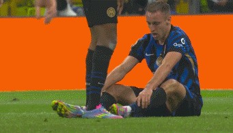 迪马：弗拉泰西倒地后小因本想换阿斯拉尼，弗拉泰西坚持踢完比赛