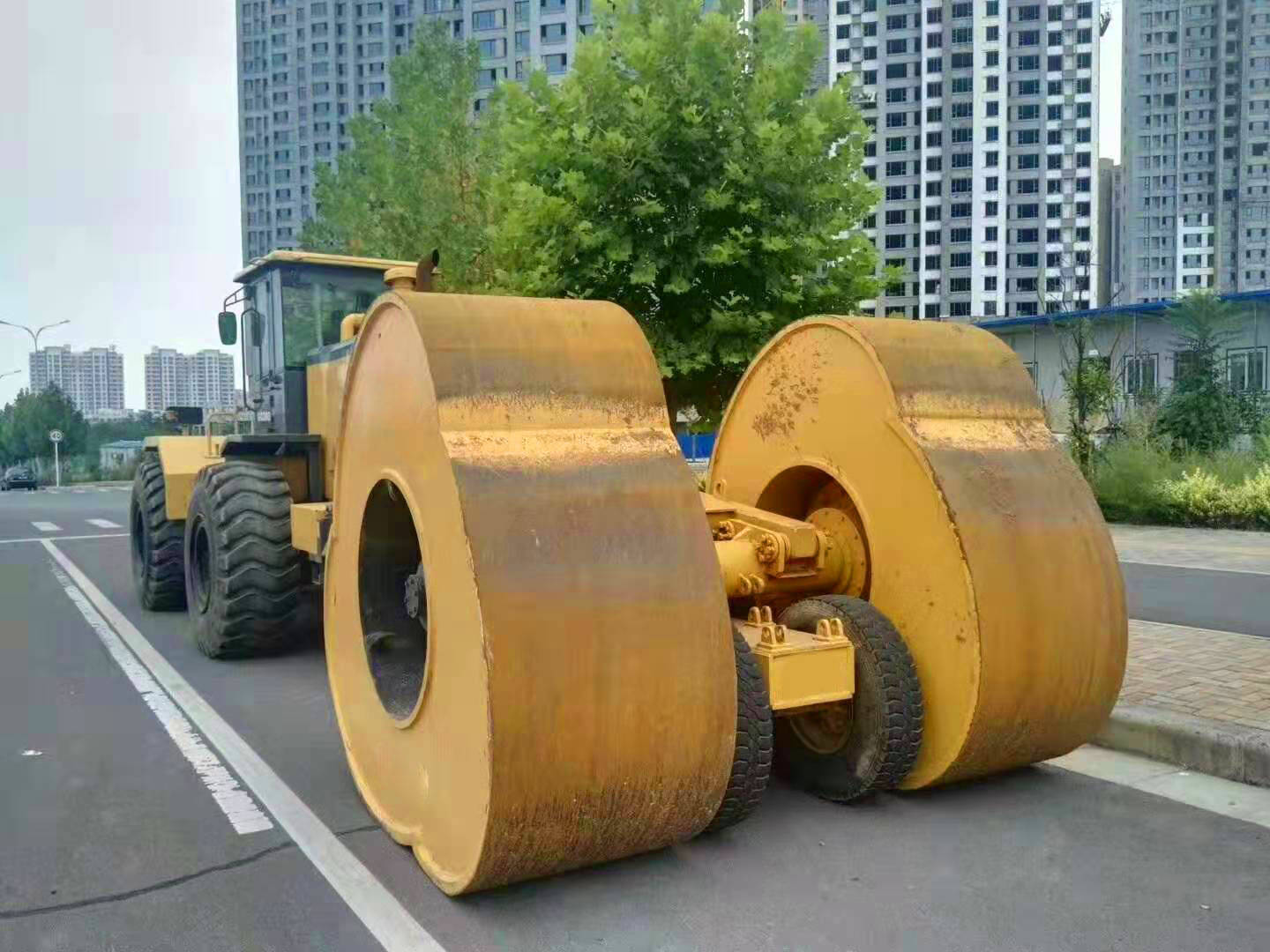 铲车冲击压路机应用范围及应用实例