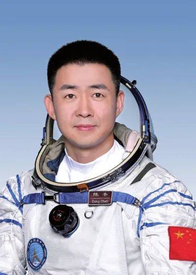 明日出征！神舟二十号航天员乘组确定，河南人陈冬任指令长