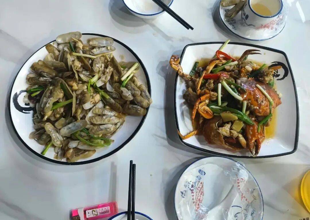 月入2万元！这个岗位近期缺人丨最新：251人被转移，1人不幸遇难→【10月8日周三 新闻速览一分钟】