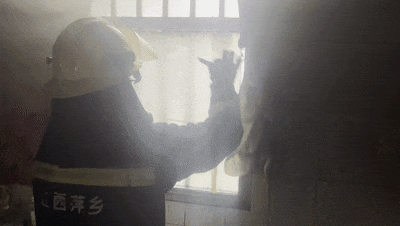 大意了!爷爷送孙子上学前忘了这件事,一家人差点无家可归!